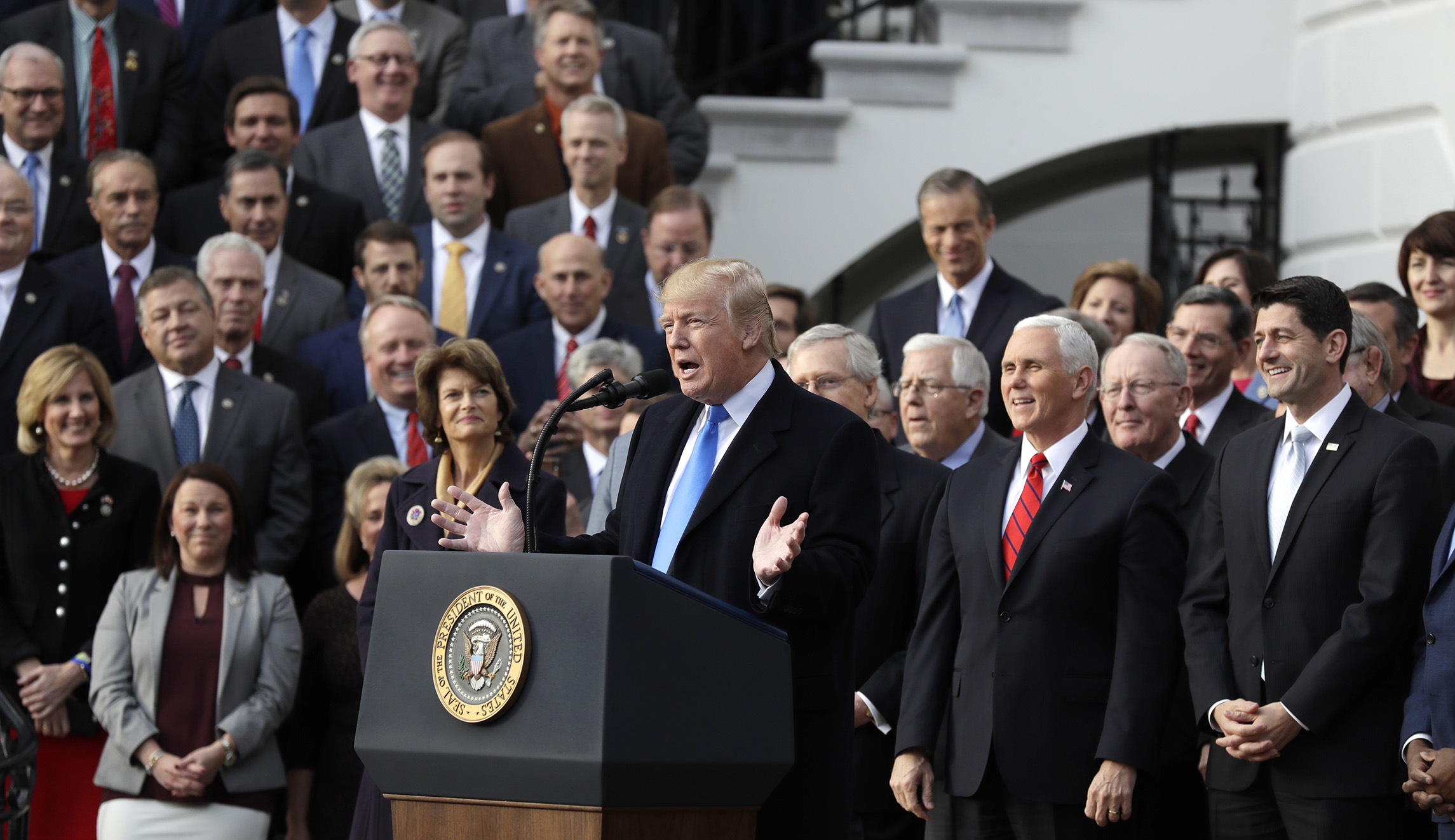 Trump, Republican leaders celebrate tax reform victory at White House