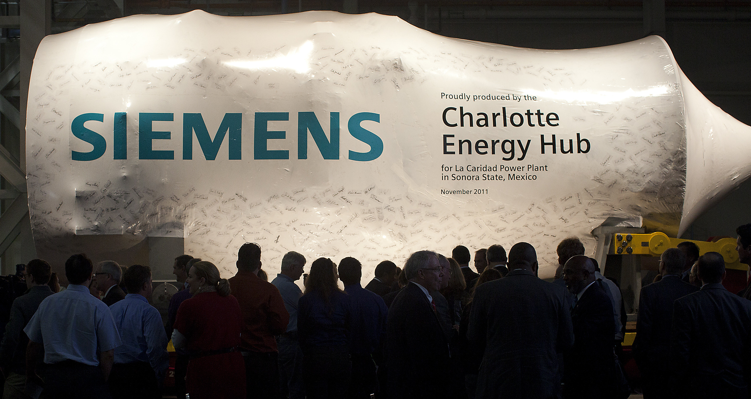Siemens, an Obama ally, dragged down by green investments