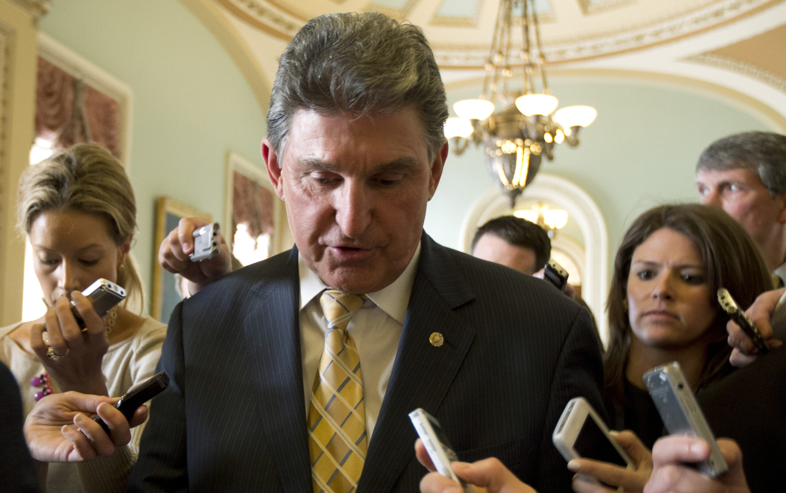Joe Manchin votes against new EPA head, cites ‘fight’ with Obama
