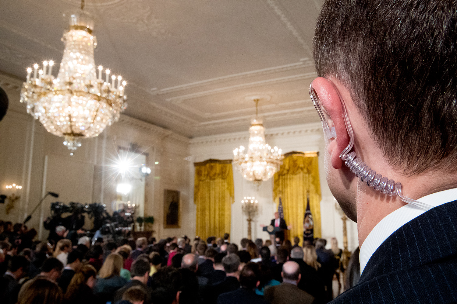 2 Secret Service agents under investigation for taking selfies with Trump’s sleeping grandson