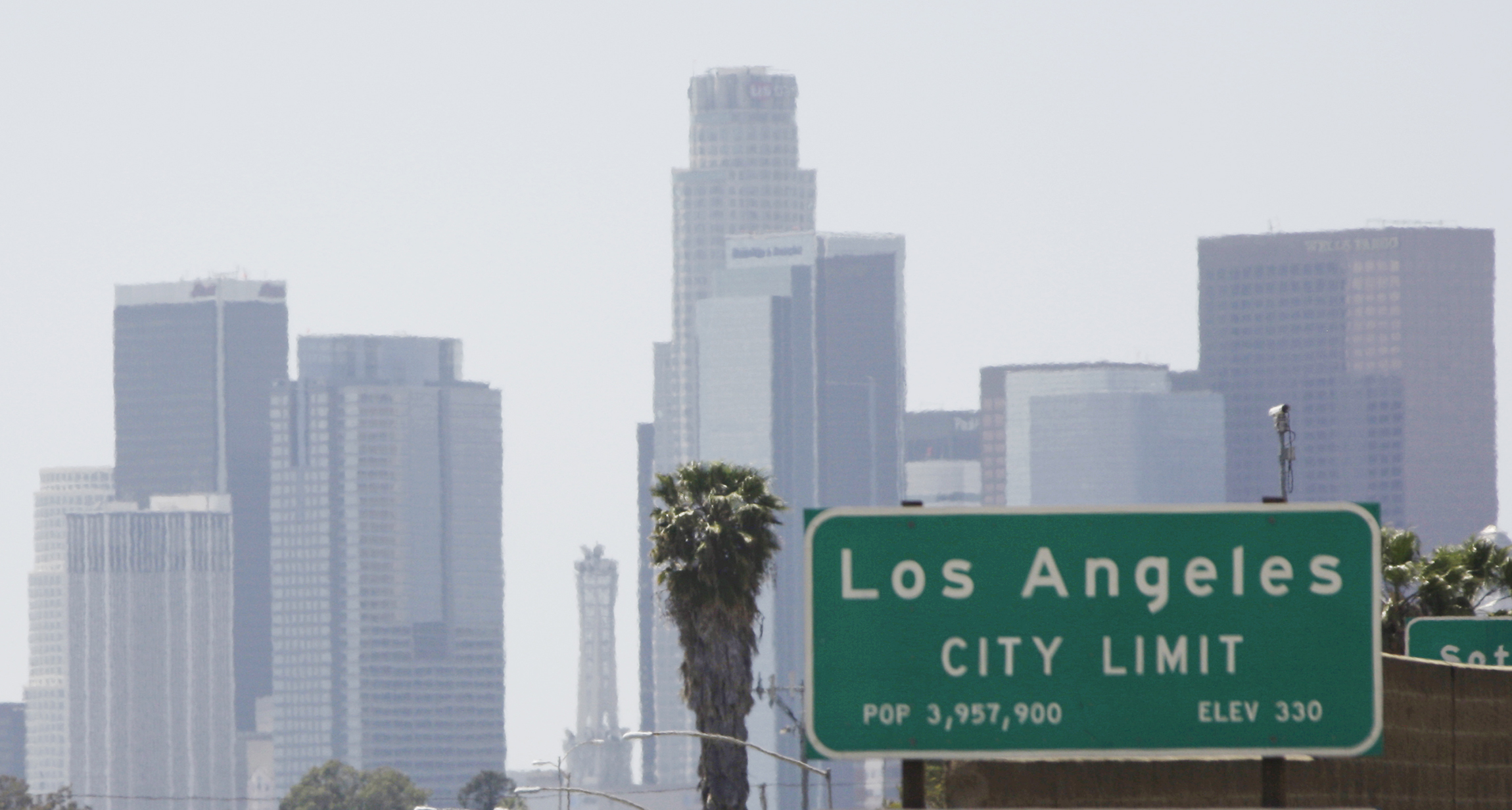 White House threatens veto over bill slowing smog rules