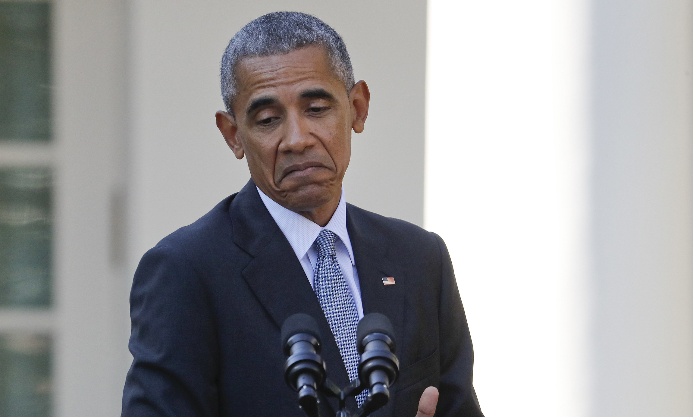 Obama blames news media for Obamacare’s big problems
