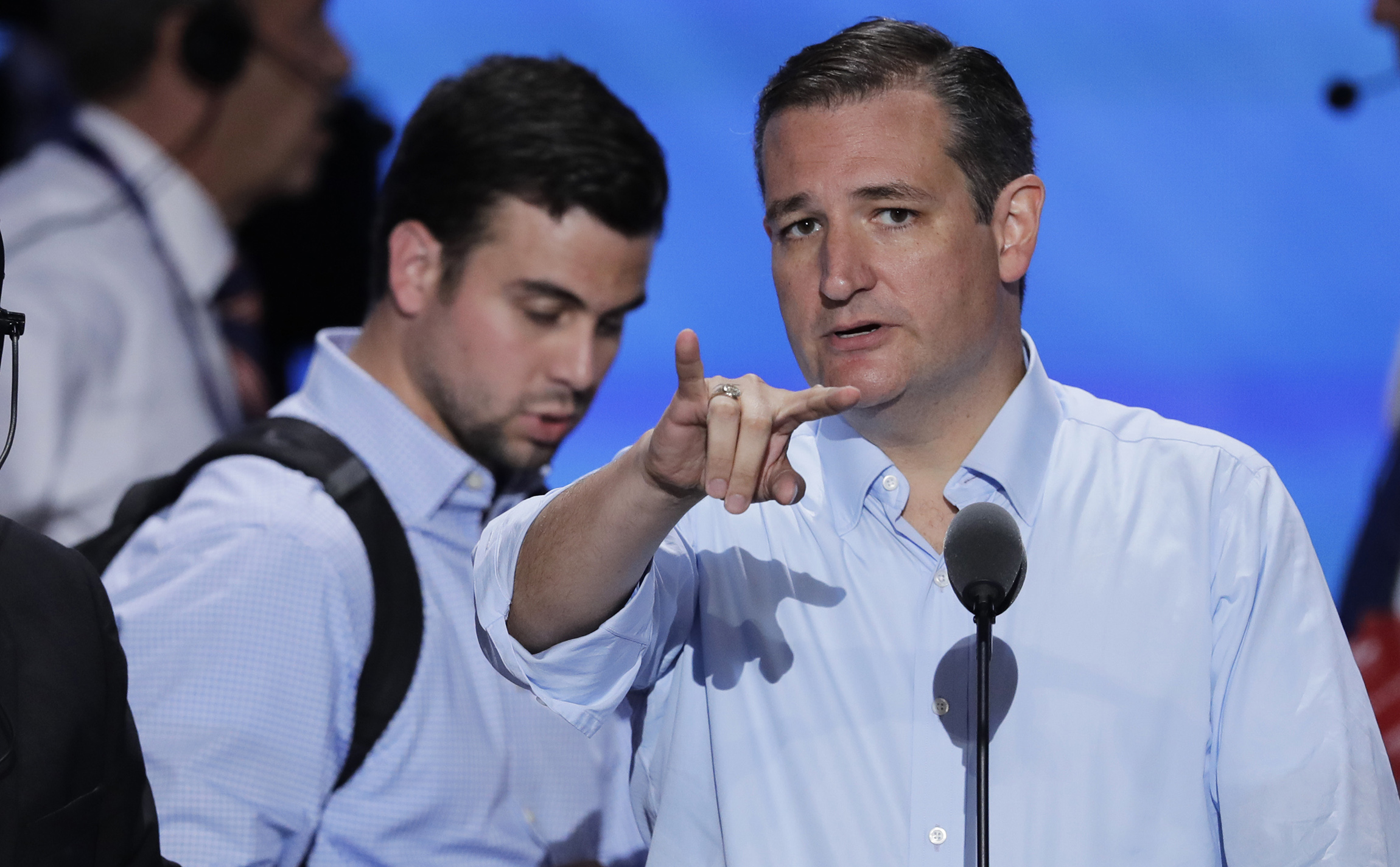 Cruz gets pounded by conservatives for endorsing Trump