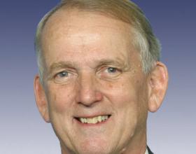 Simmons Releases Campaign Staff