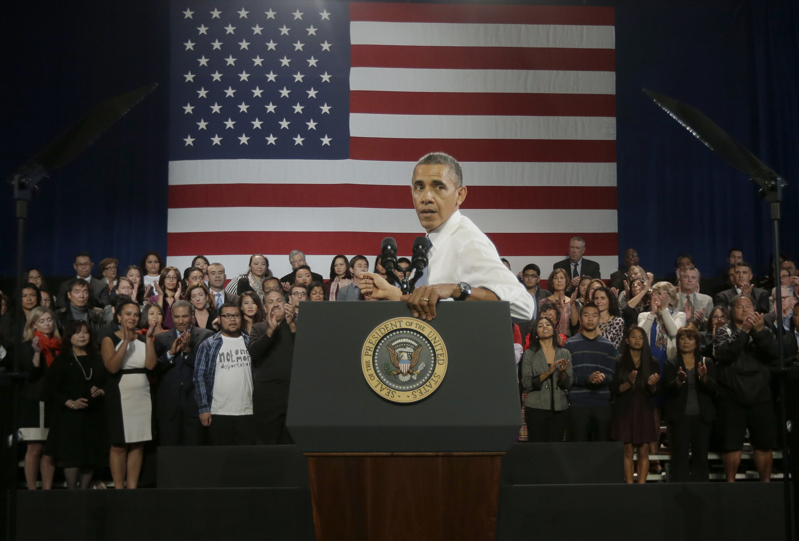 AFL-CIO urges Obama to halt deportations