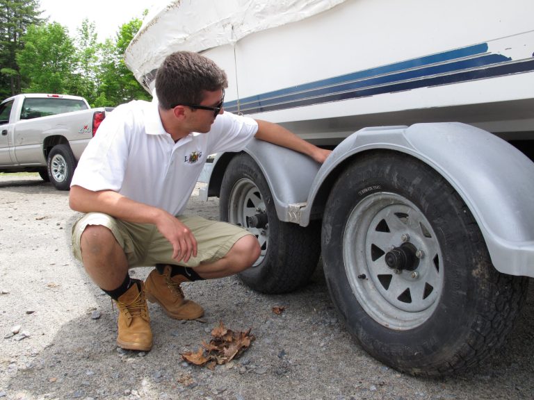 NY lake mandates boat checks for invasive species