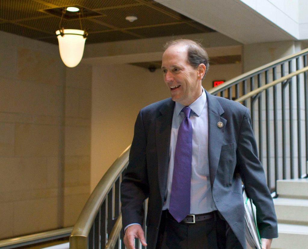 Three trade pacts get rare bipartisan support