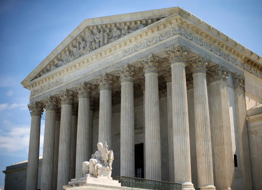 Poll: Americans don’t trust Trump on Supreme Court