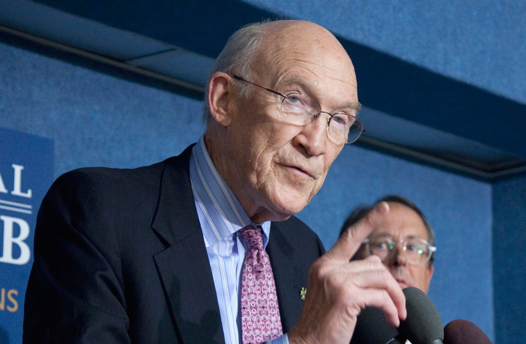 Longtime Wyoming senator endorses Kasich
