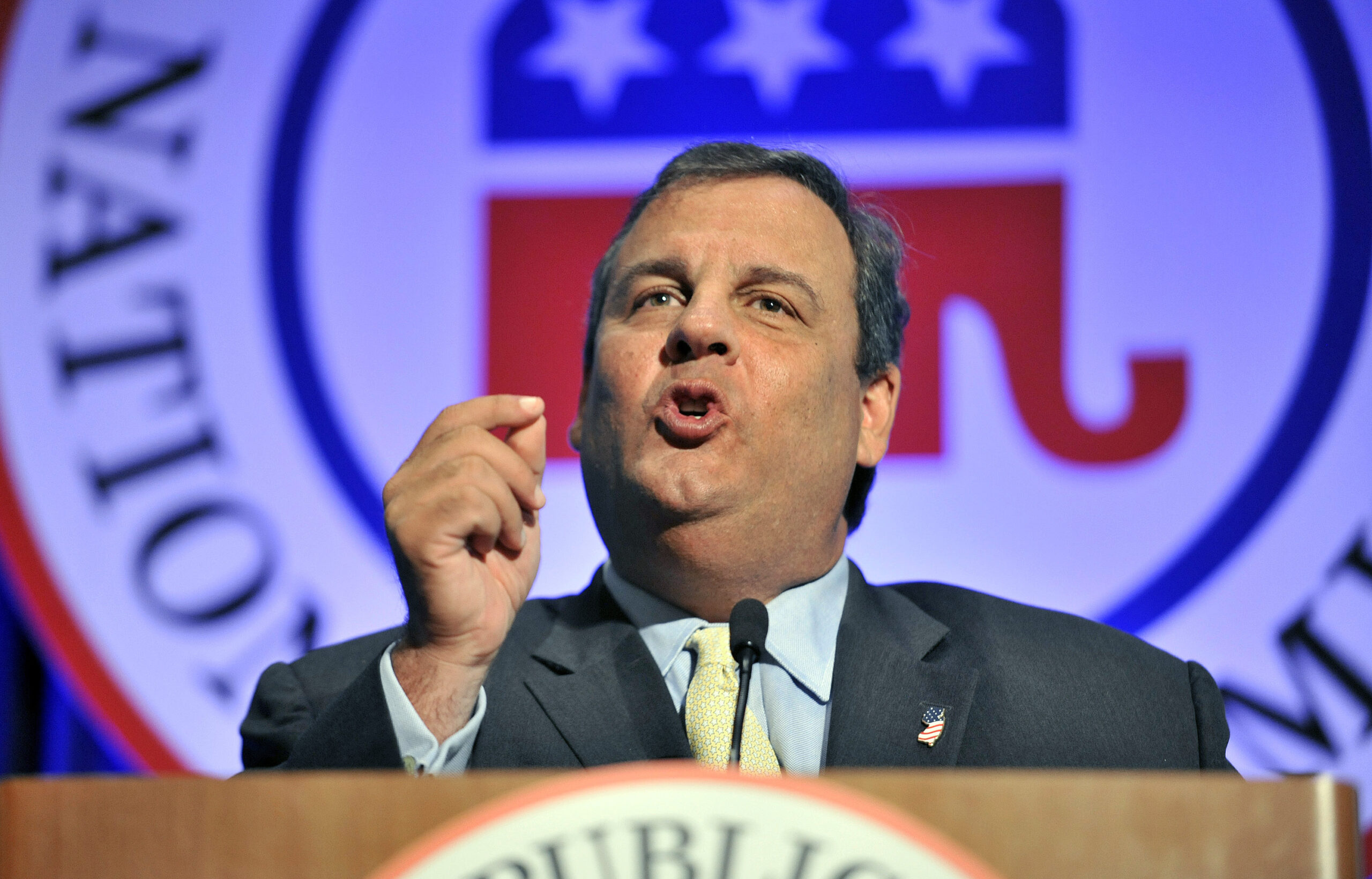 Chris Christie rips potential opponents, tells GOP to ‘stop navel gazing’