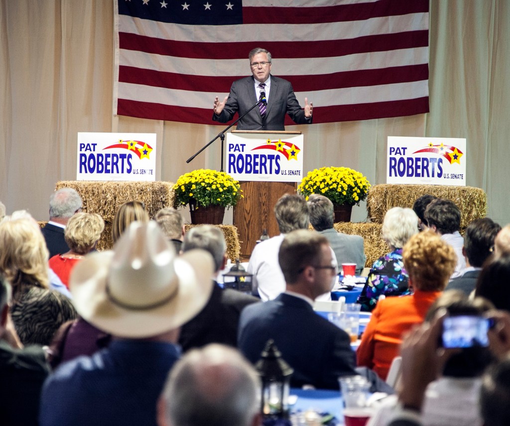 Jeb Bush raises money for Roberts