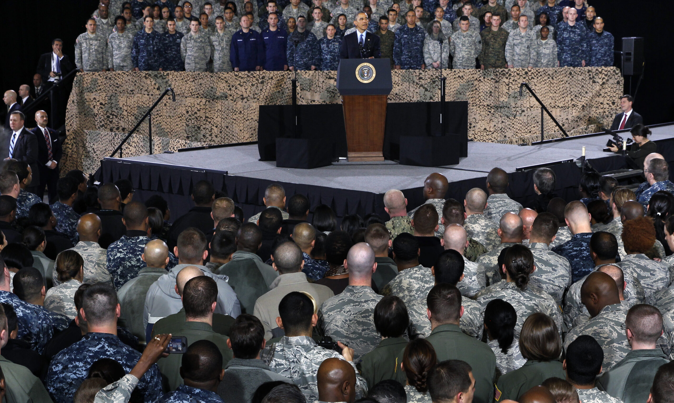 Military members give Obama 15 percent approval rating