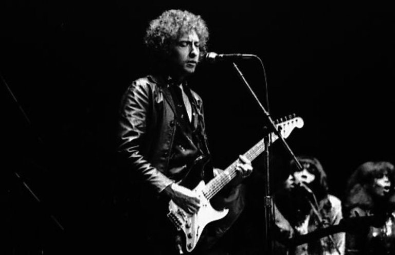 Dylan’s Award Should Restore Our Faith In the Nobel Prizes