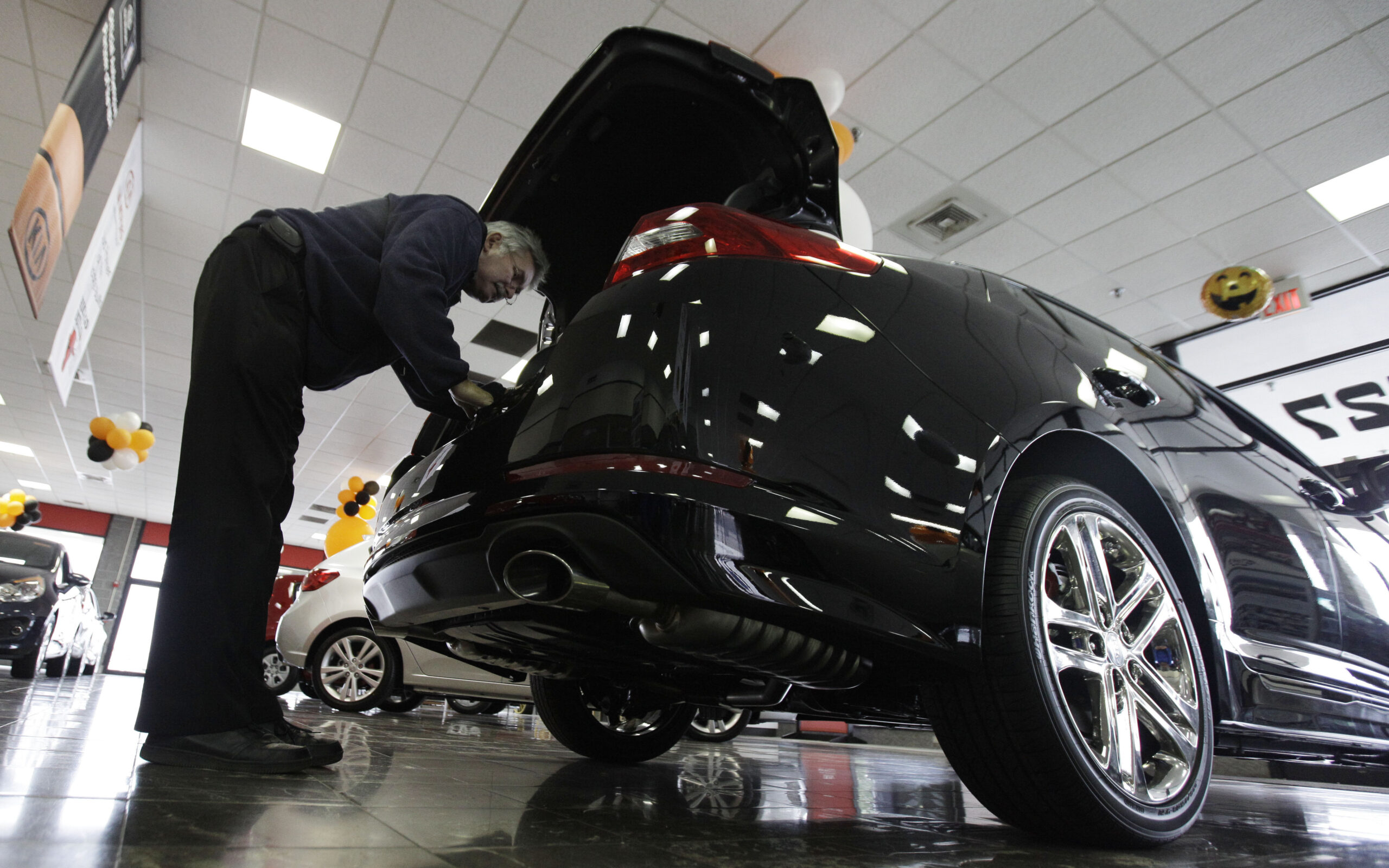 Web sites can take some hassle out of car-buying