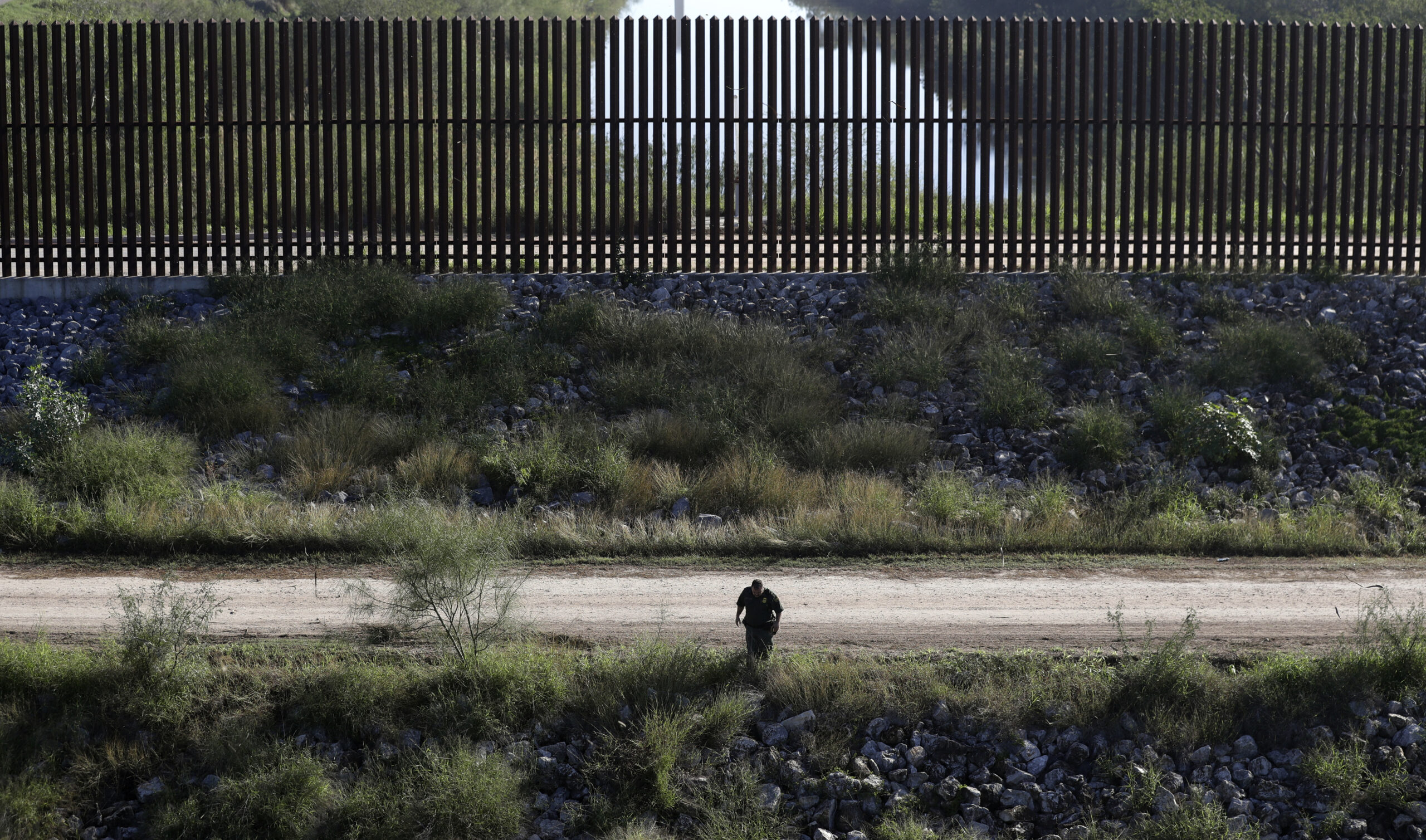 Border boss: Wall cut illegal crossings 94%