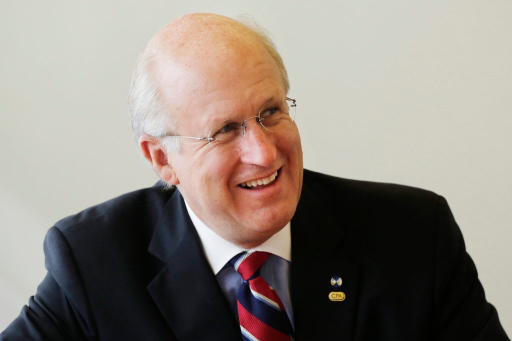Former US Comptroller to make Connecticut political bid