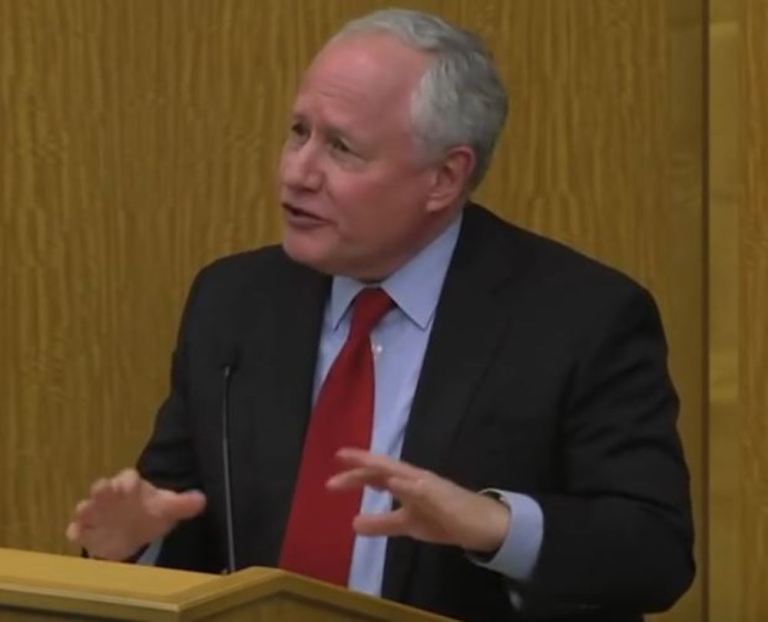 Kristol and Galston Discuss Election in Harvard Debate