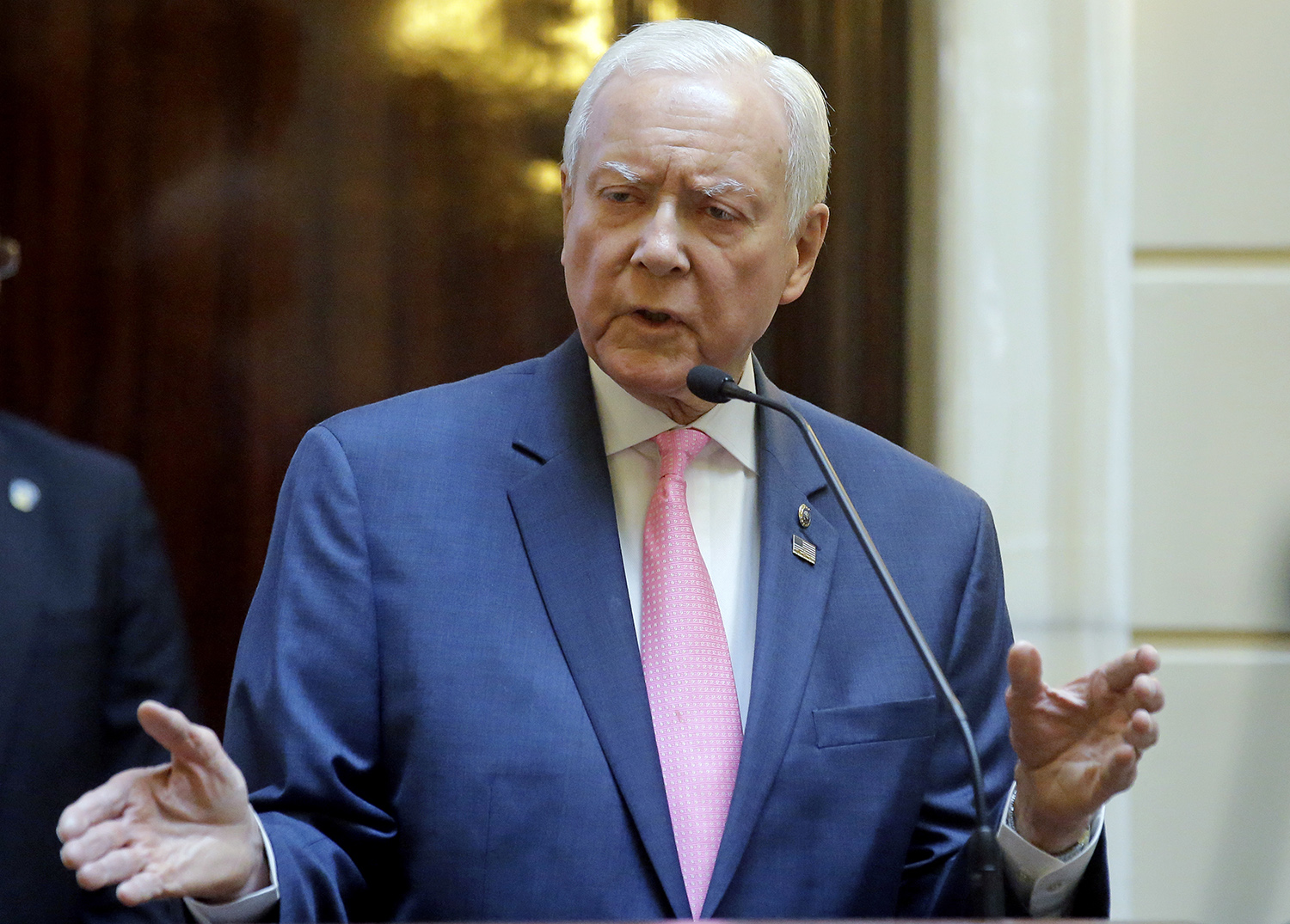 Utah Sen. Orrin Hatch willing to step aside for Mitt Romney