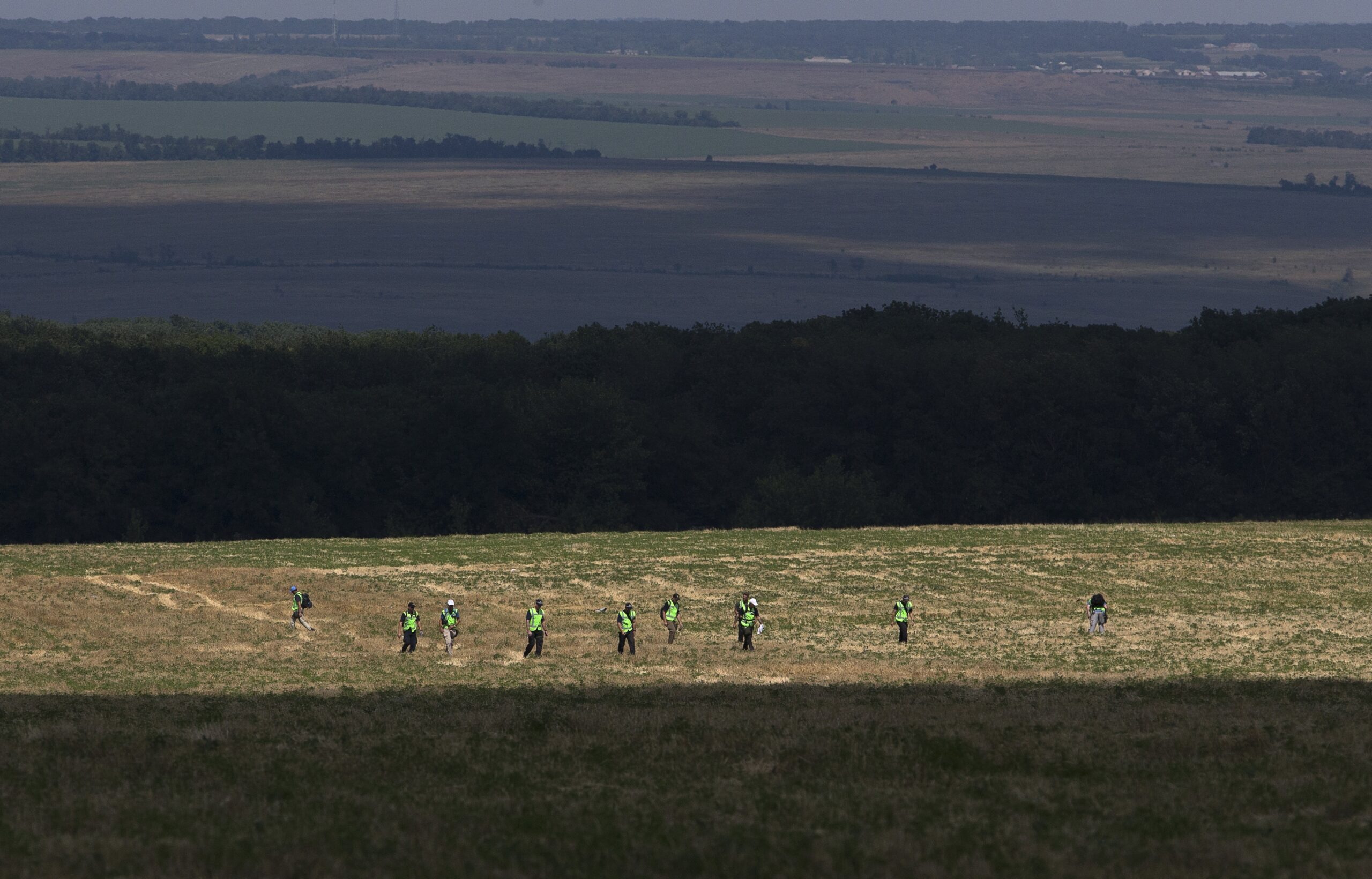 Ukraine’s army on outskirts of rebel stronghold