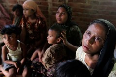 Rights group urges Bangladesh to keep border open