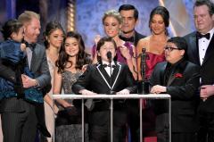 ‘Modern Family’ cast shooting for big raise during contract negotiations