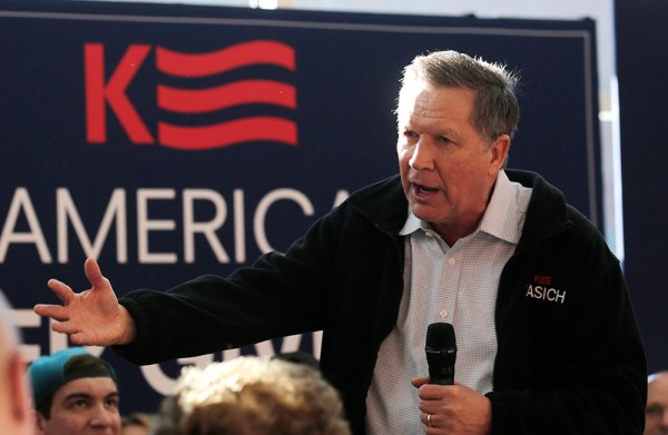 Voter to Kasich: ‘Why should I vote for you in the Democratic primary?’