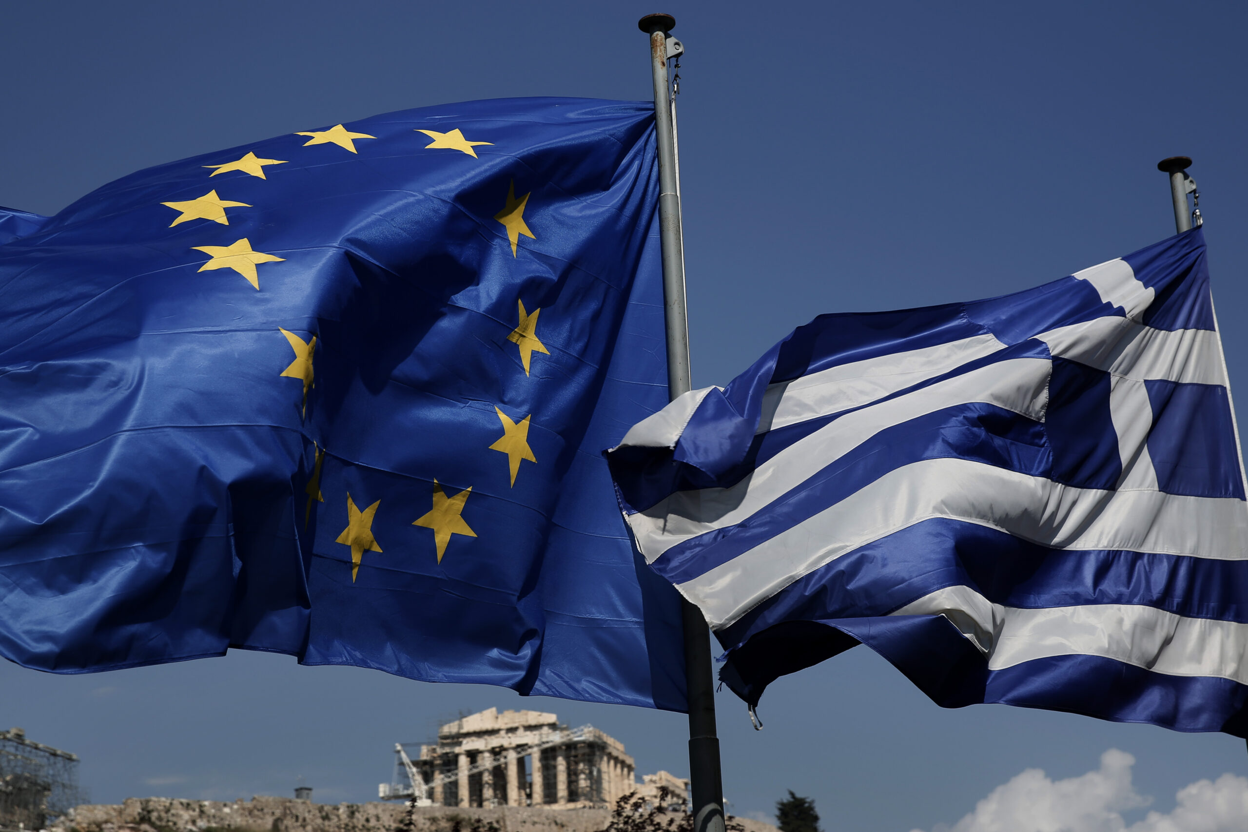 Back from cold, Greece announces market return