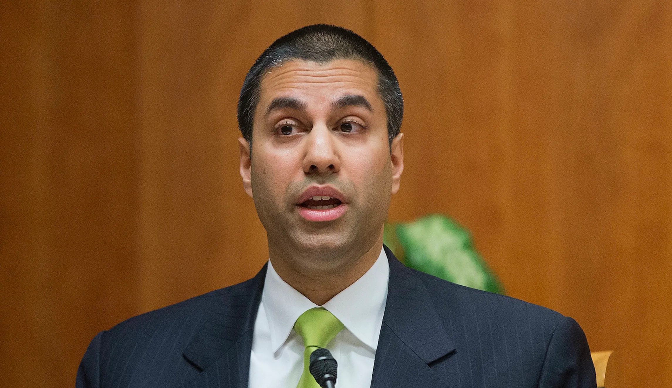 FCC sets vote to repeal Obama-era net neutrality rule