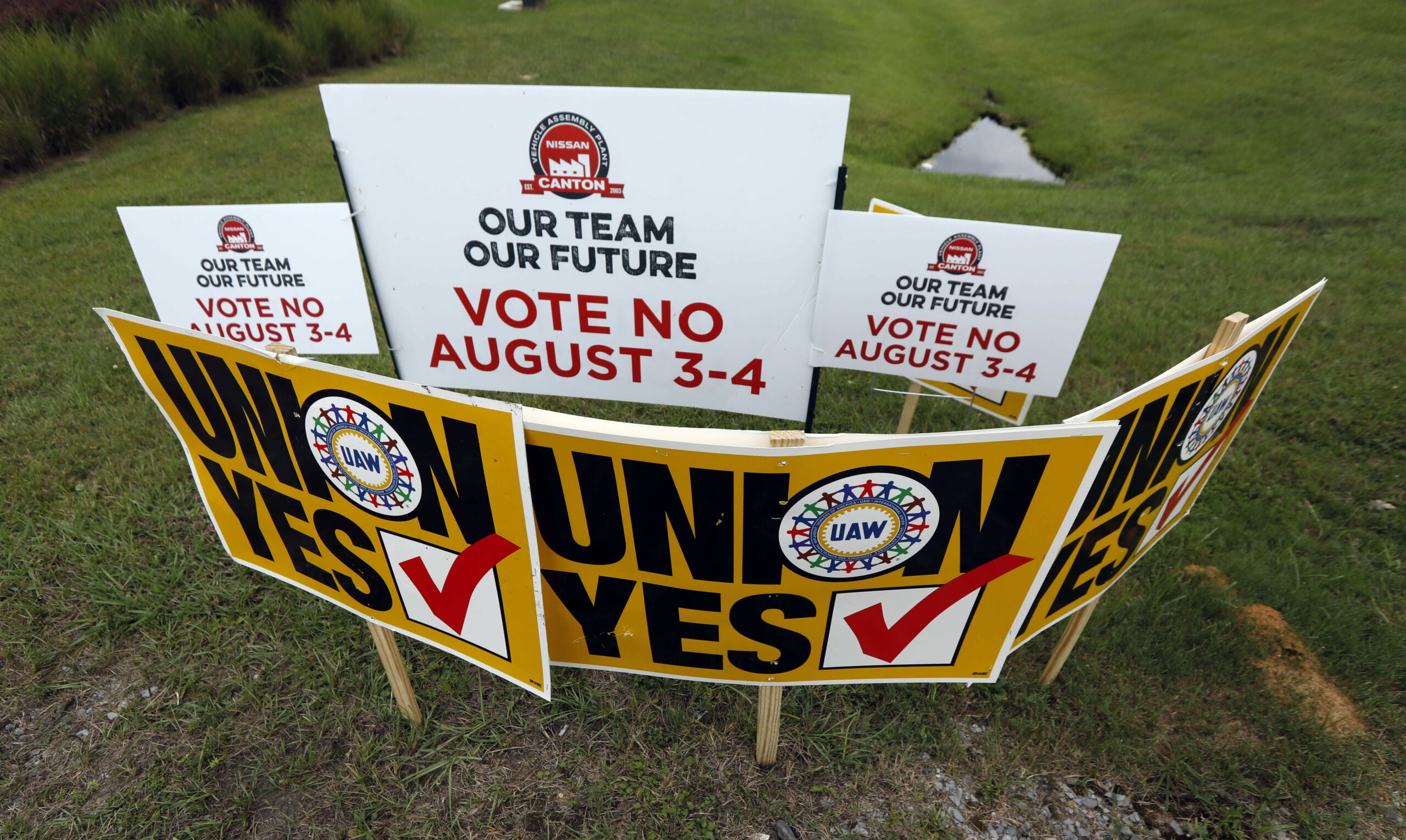 Nissan workers reject union by nearly a 2-1 margin