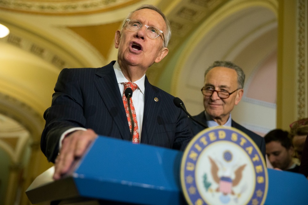 Reid backs embattled VA chief ‘all the way’