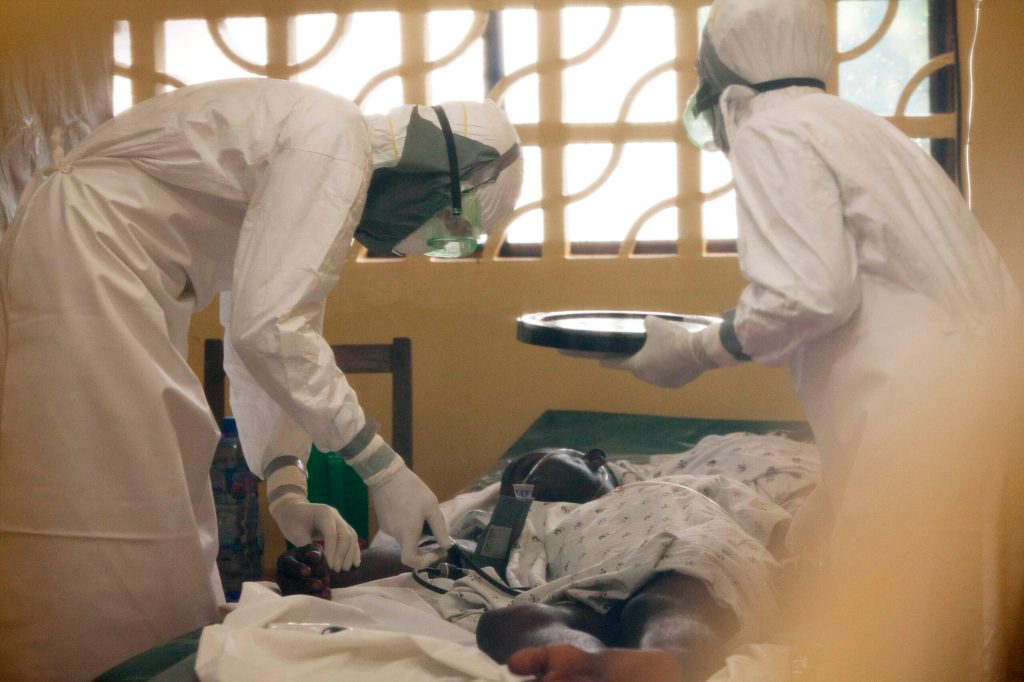 Ebola kills Liberian doctor, 2 Americans infected