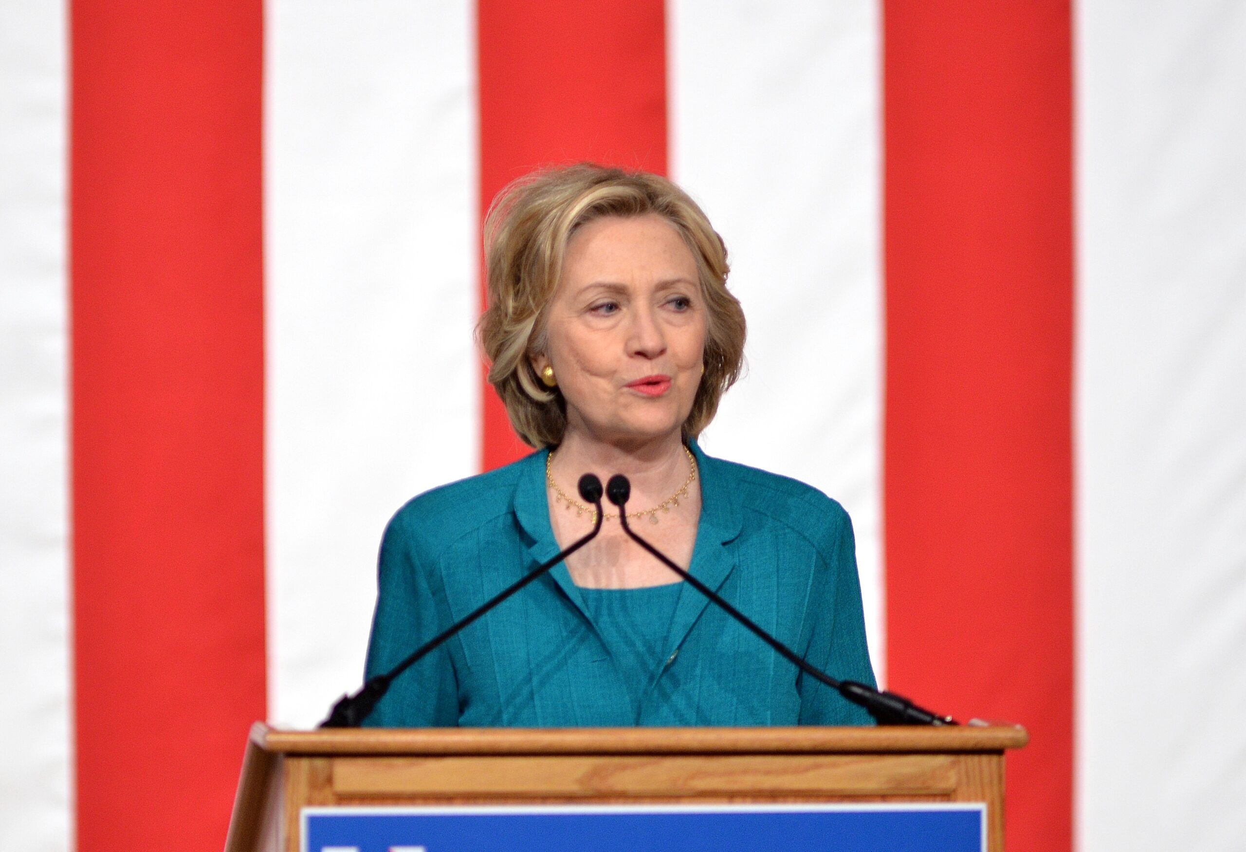 Judge orders Hillary to account for private server