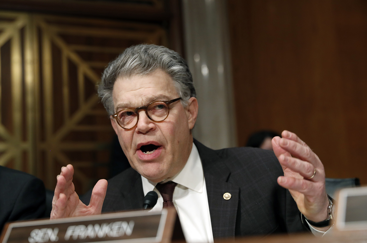 Franken questions Trump’s mental state