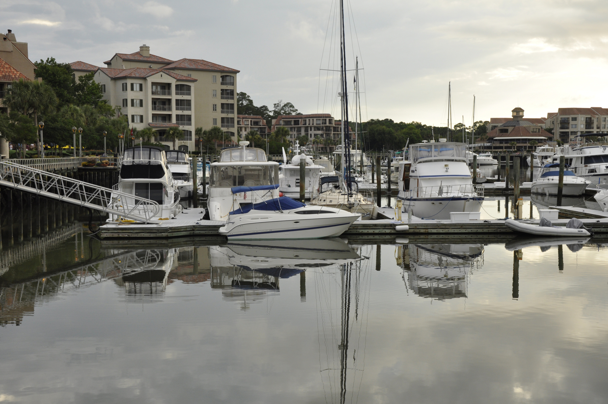 Hilton Head offers a better way out of poverty than minimum wage hikes