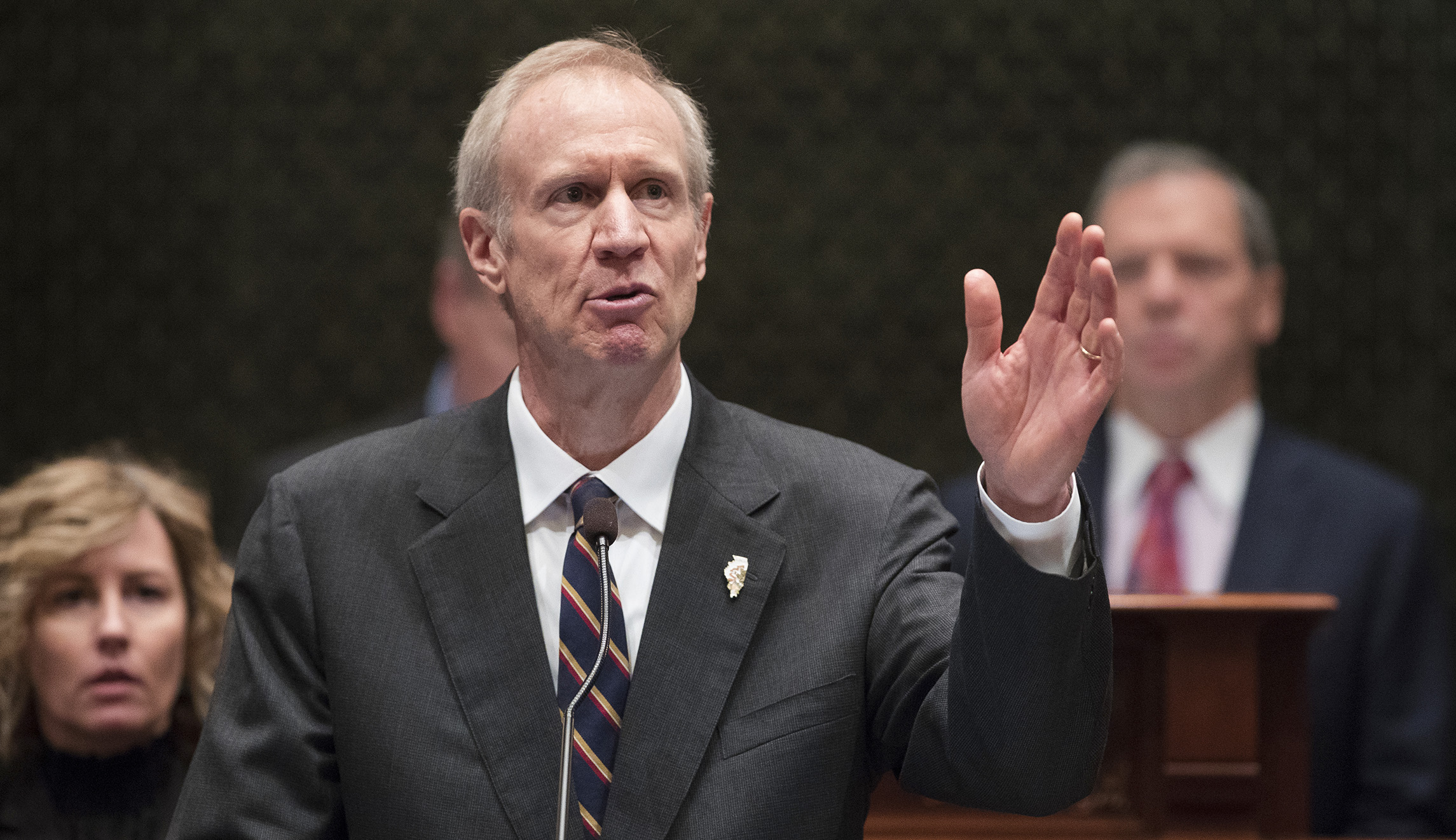 Illinois Senate overrides governor’s veto of budget in financial crisis showdown