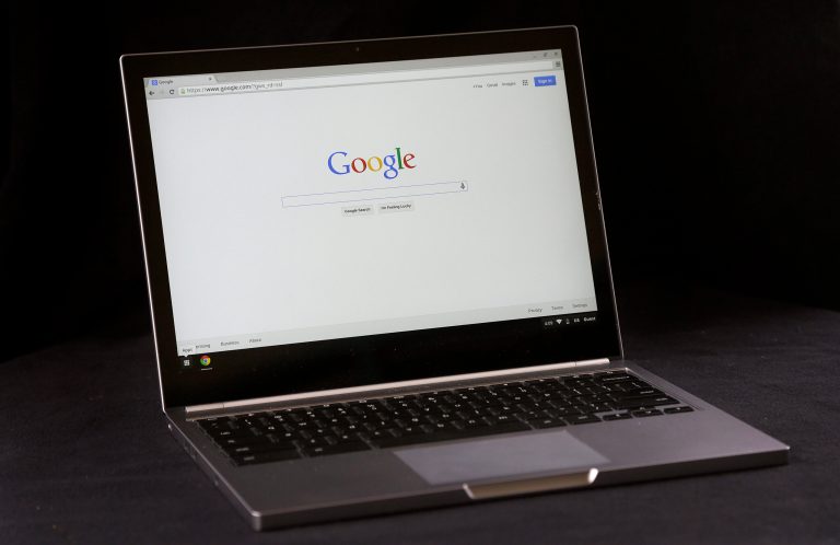 The Department of Housing and Urban Development employeeÂ spent his days at work selling stolen items on Craigslist and negotiating with buyers using his federal email address. (AP Photo)Â 