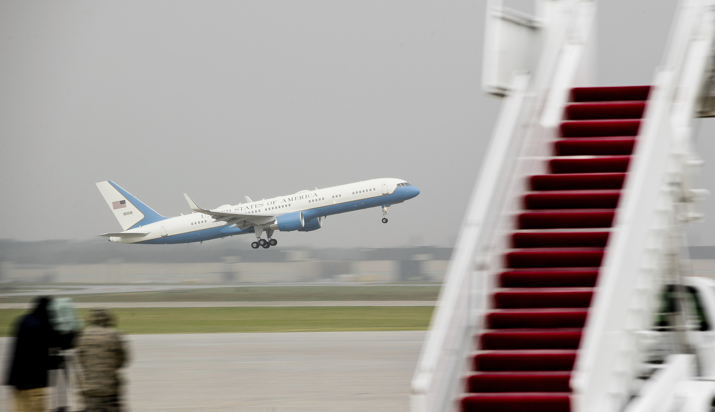Trump getting Air Force Ones that were abandoned by a bankrupt Russian airline: Report