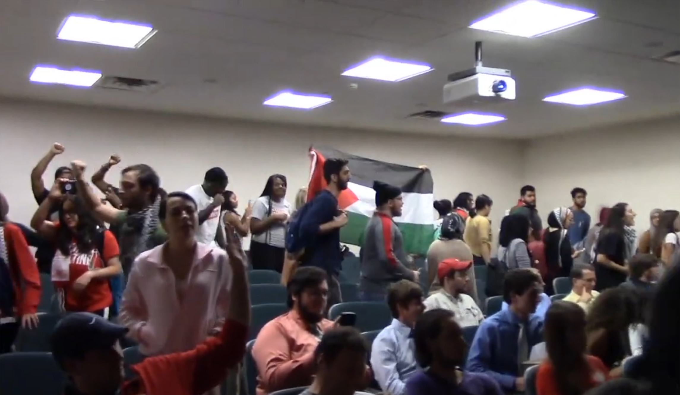 Pro-Palestinian mob shouts down David Horowitz lecture, chaos ensues: VIDEO