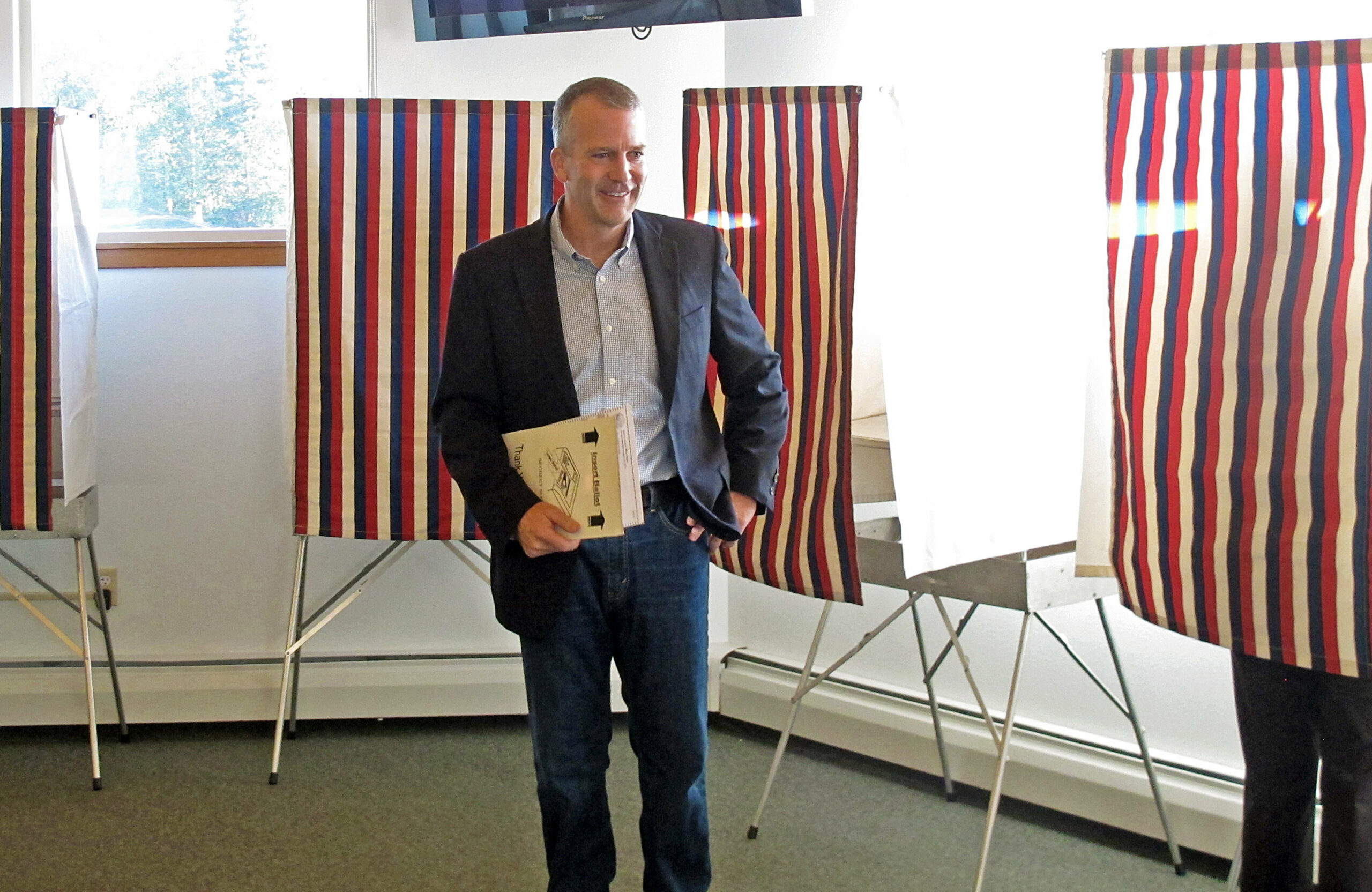 Romney, Cruz head to Alaska to help Sullivan