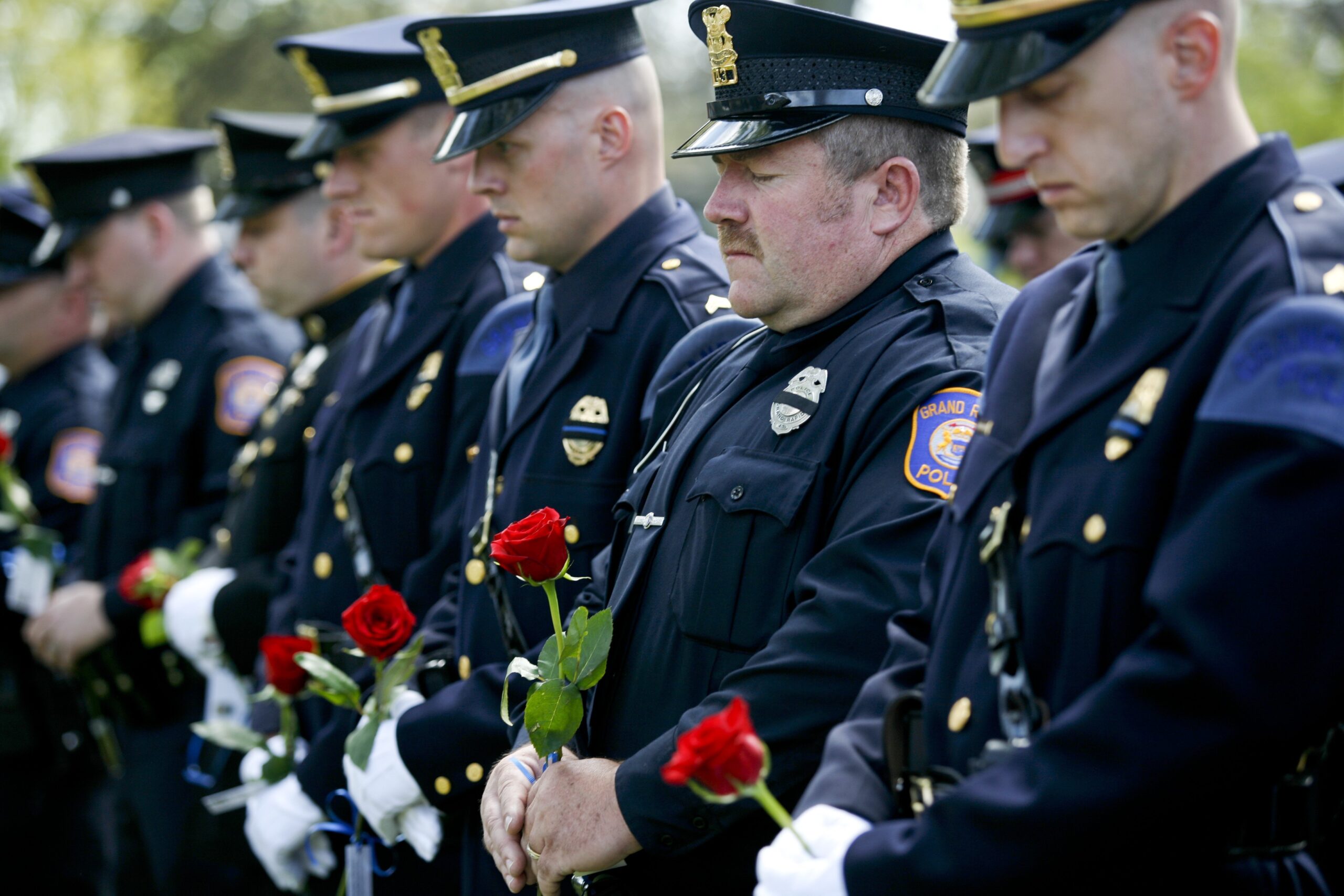 Police deaths spike 39% in 2017