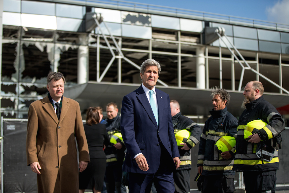 Kerry to traveling Americans: Be vigilant