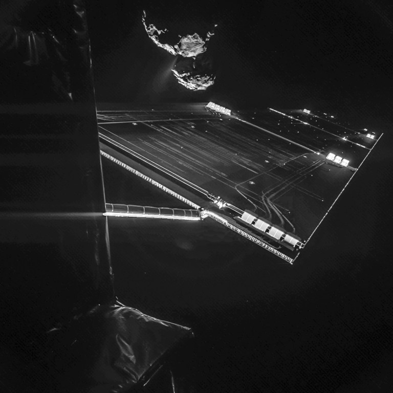 Spacecraft to attempt comet landing next month