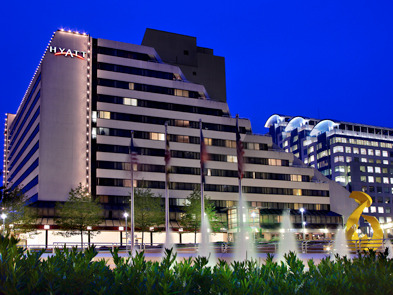 Fire forces 400 from Bethesda hotel