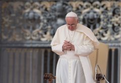 Obama to greet Pope Francis at Andrews Air Force Base