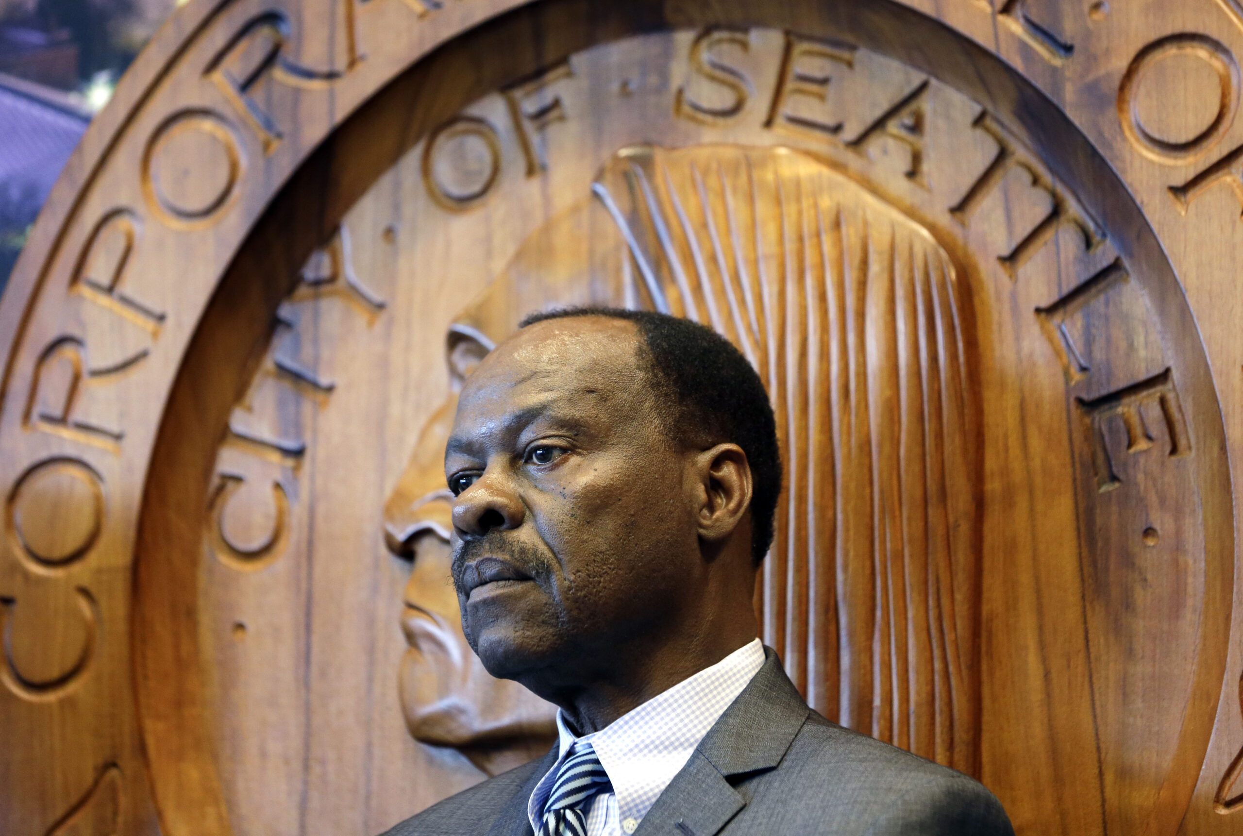 Seattle mayor backtracks on officer’s discipline