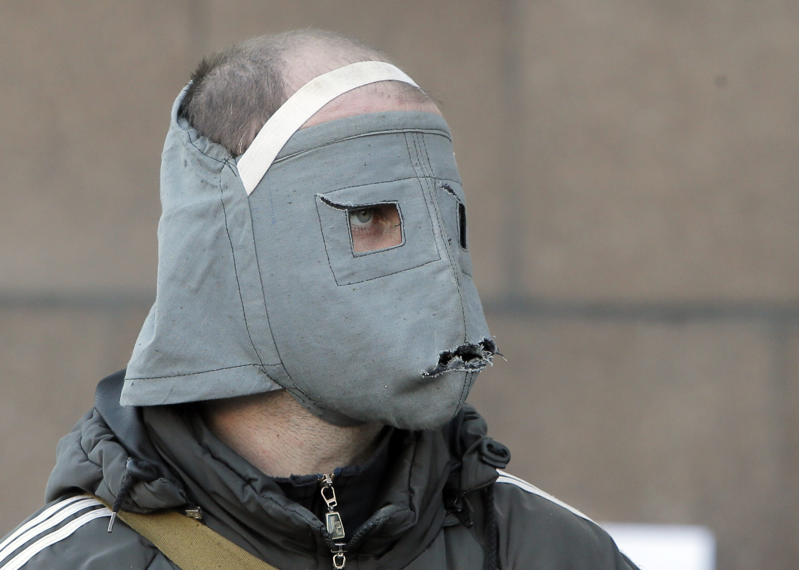 Ukraine tries to quell pro-Moscow uprisings