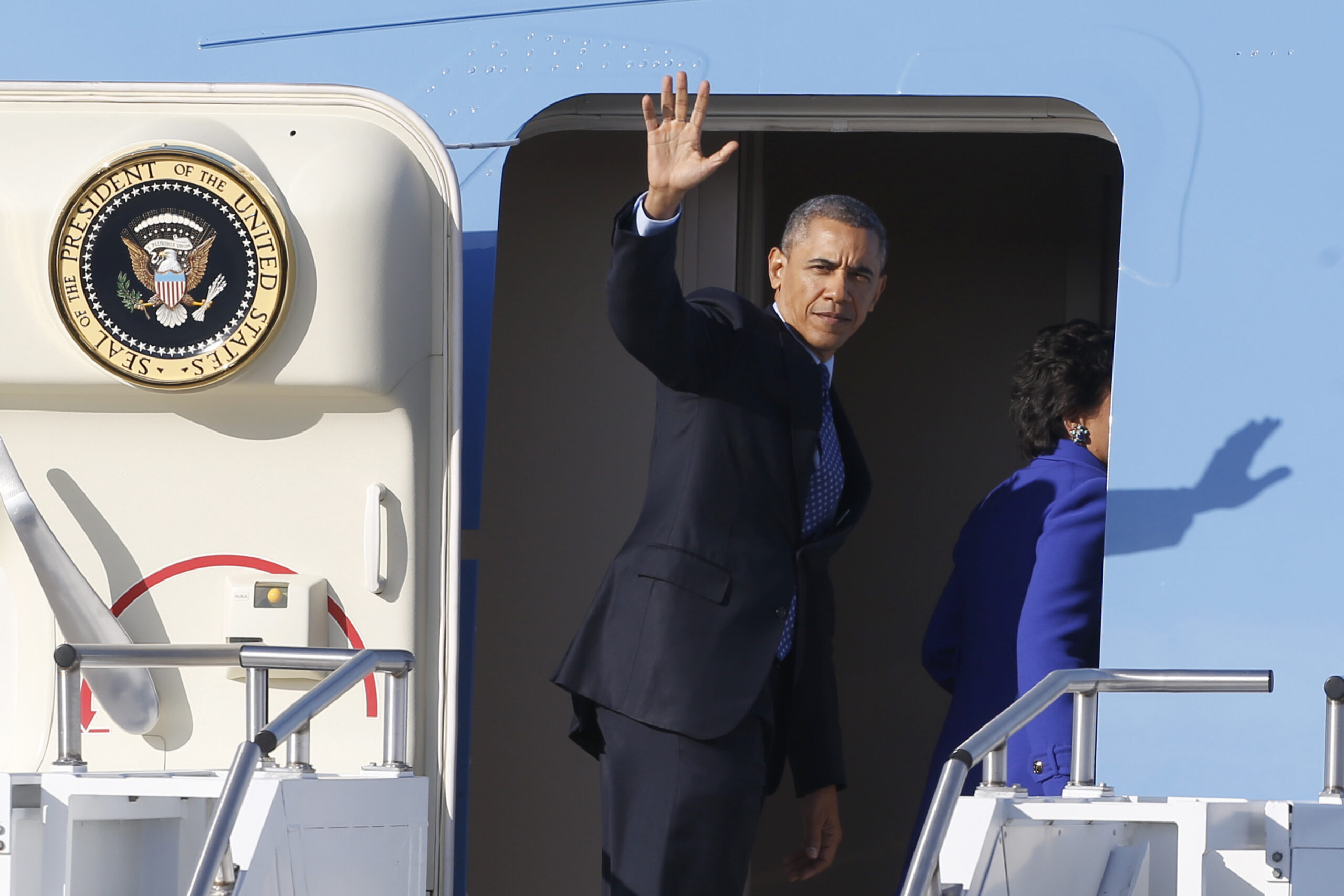 Obama heads to Asia as tensions in Ukraine continue to flare
