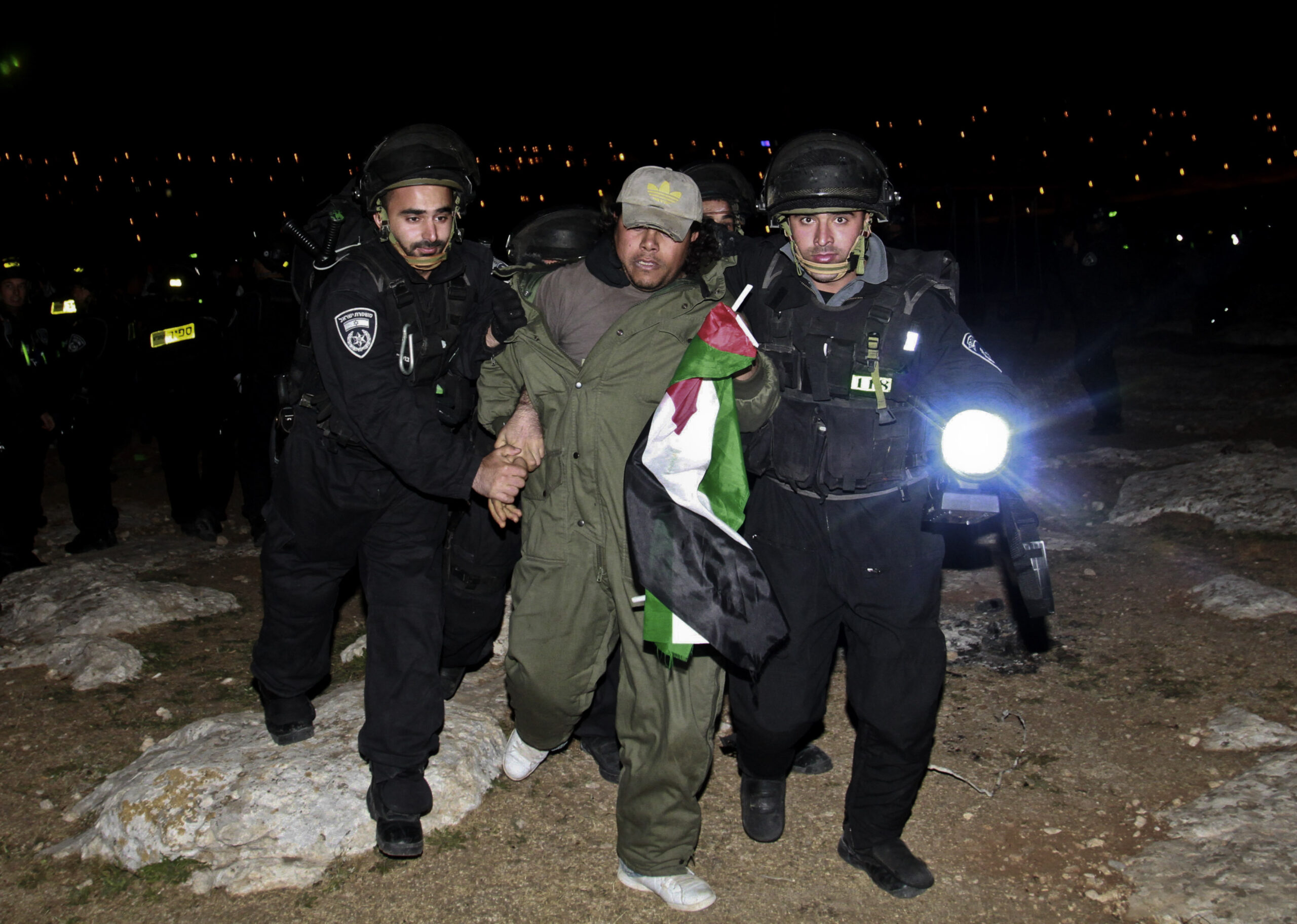 Palestinians cool to partial settlement freeze