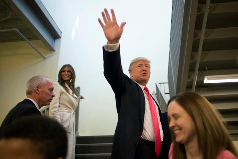 Trump leads Cruz 31 percent-24 percent in a new new Quinnipiac poll, a 7-point lead. (AP photo/Jae C. Hong)