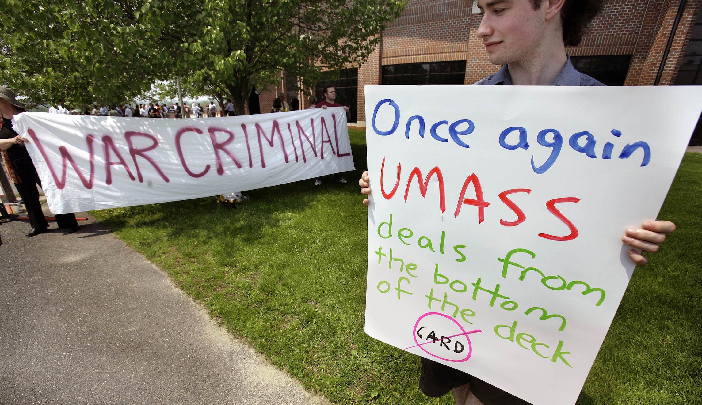 College eliminates lunch break speech restriction after lawsuit